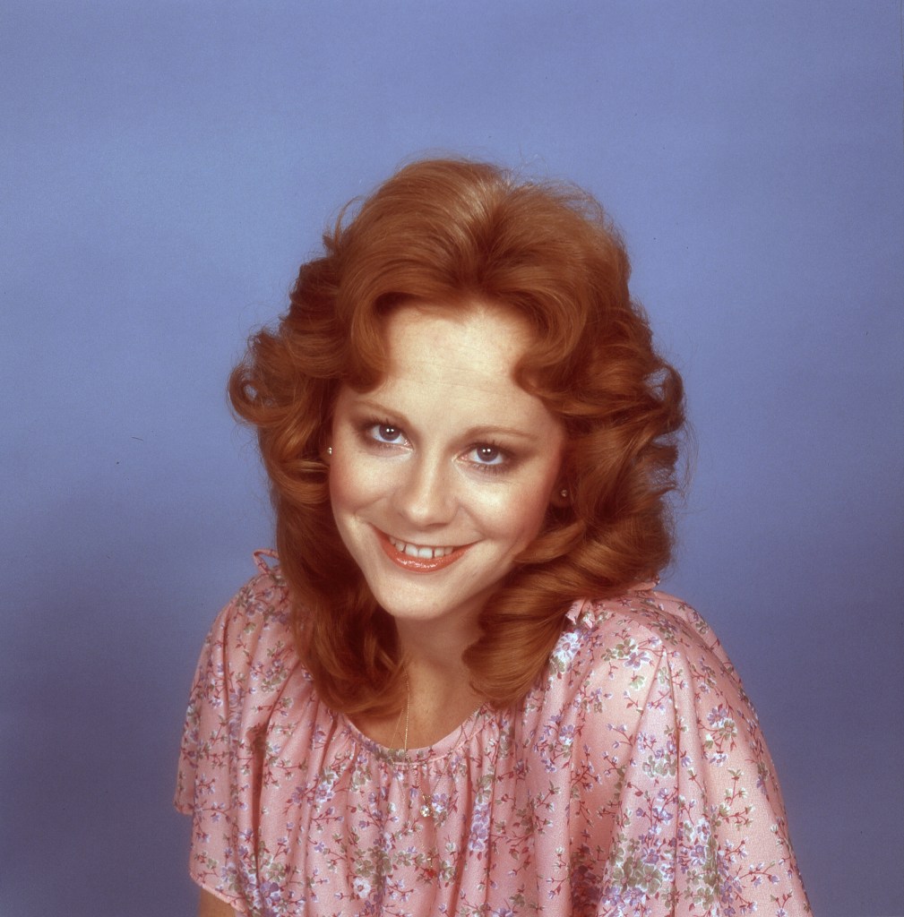 Country singer Reba McEntire poses for a portrait session in Nashville, Tennessee in circa 1976. 