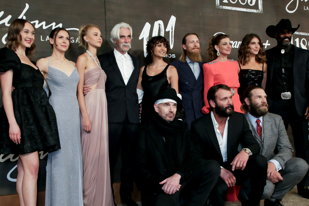 (L-R) Emma Malouff, Anna Fiamora, Isabel May, Sam Elliott, Billy Bob Thornton, Gratiela Brancusi, Tim McGraw, James Landry Hébert, Faith Hill, Marc Rissmann, Dawn Olivieri and LaMonica Garrett attend the world premiere of "1883" at Encore Beach Club at Wynn Las Vegas on December 11, 2021 in Las Vegas, Nevada. (Photo by Ethan Miller/Getty Images)