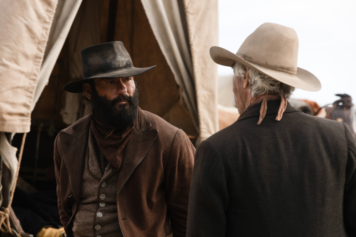 Sam Elliott as Shea and Tim McGraw as James of the Paramount+ original series 1883