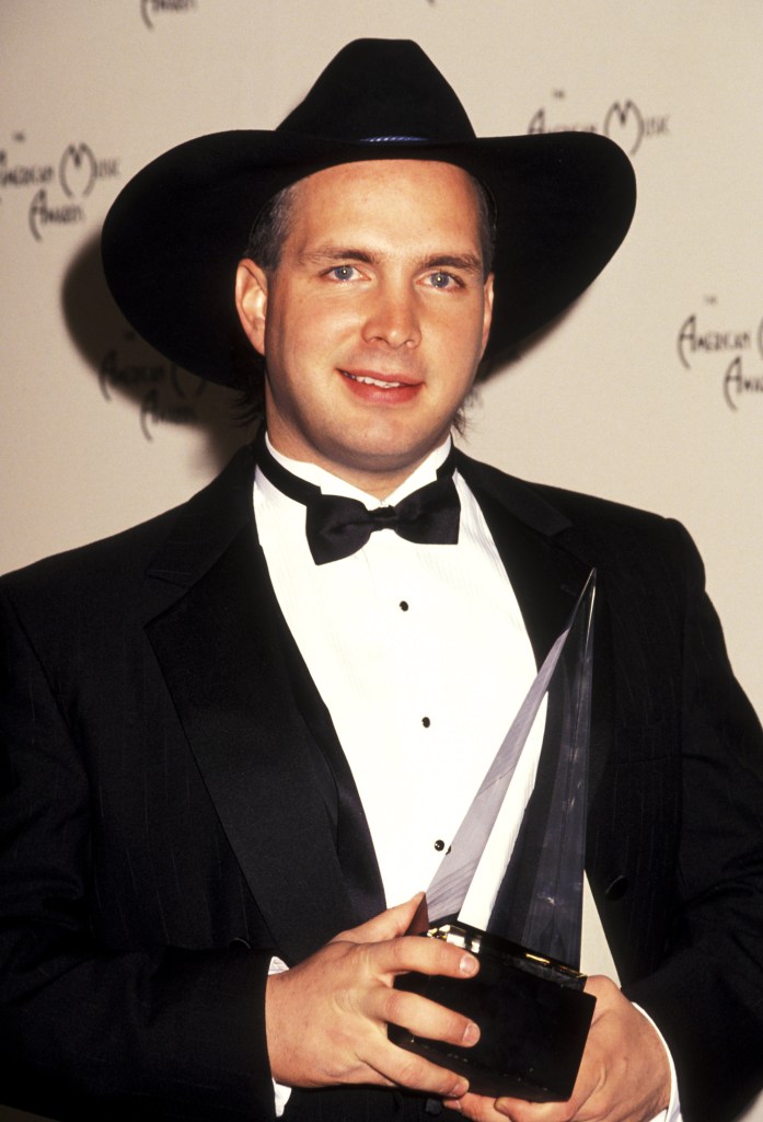 Garth Brooks during 18th Annual American Music Awards at Shrine Auditorium in Los Angeles, California, United States.