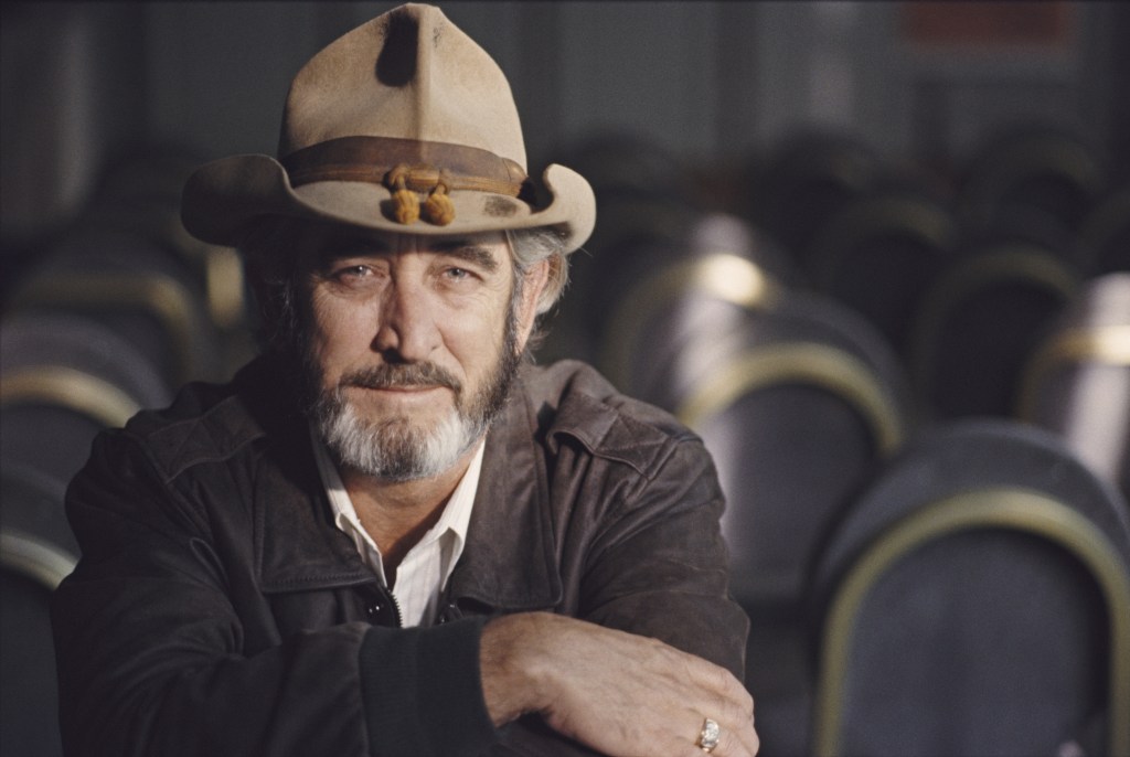 American country singer and songwriter Don Williams (1939-2017) posed at a venue in 1989. 