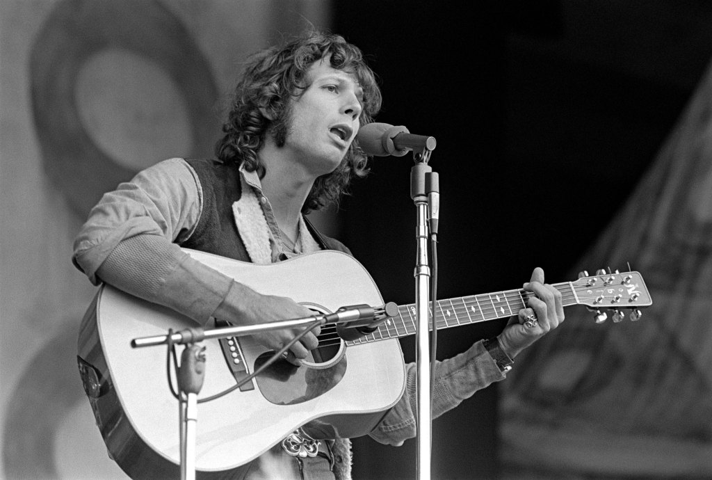 BIG SUR FOLK FESTIVAL Photo of John HARTFORD, John Hartford performing on stage 