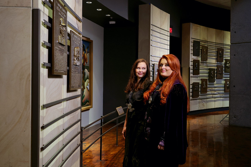 NASHVILLE, TENNESSEE - MAY 01: (L-R) Ashley Judd and inductee Wynonna Judd attend the class of 2021 medallion ceremony at Country Music Hall of Fame and Museum on May 01, 2022 in Nashville, Tennessee.