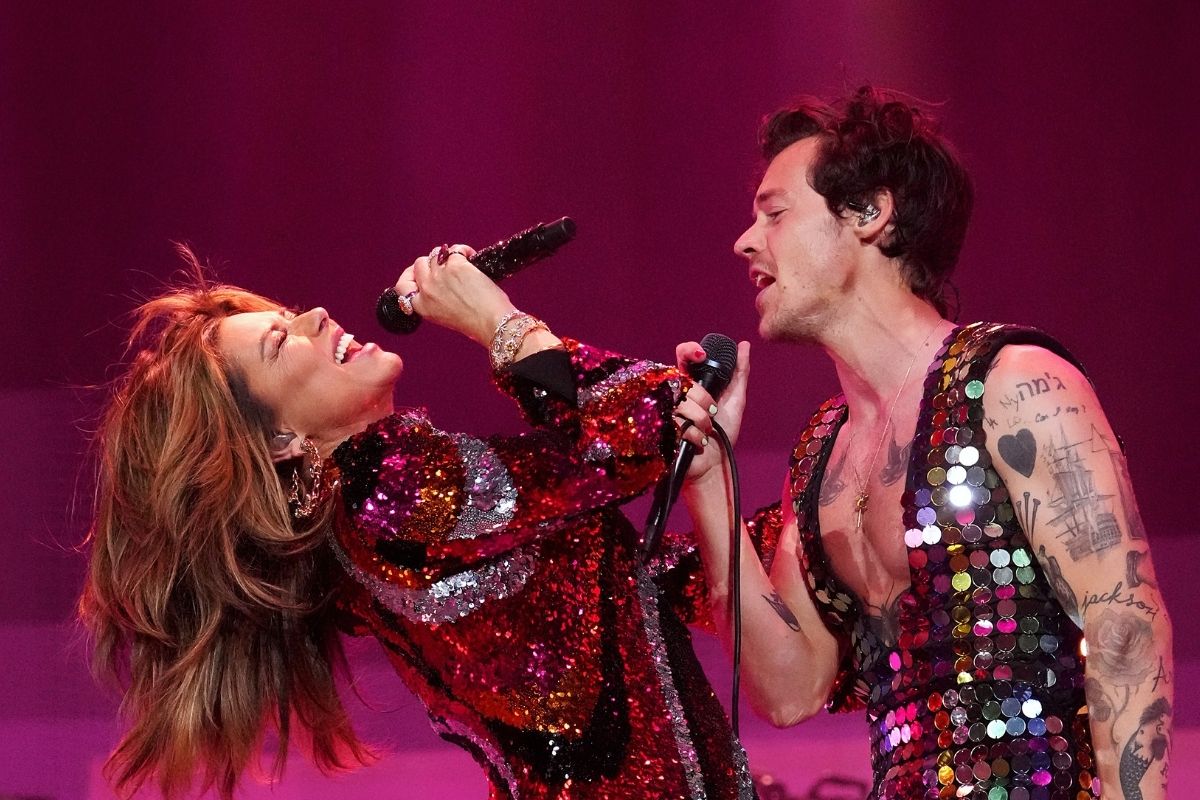 Harry Styles performs with Shania Twain at Coachella