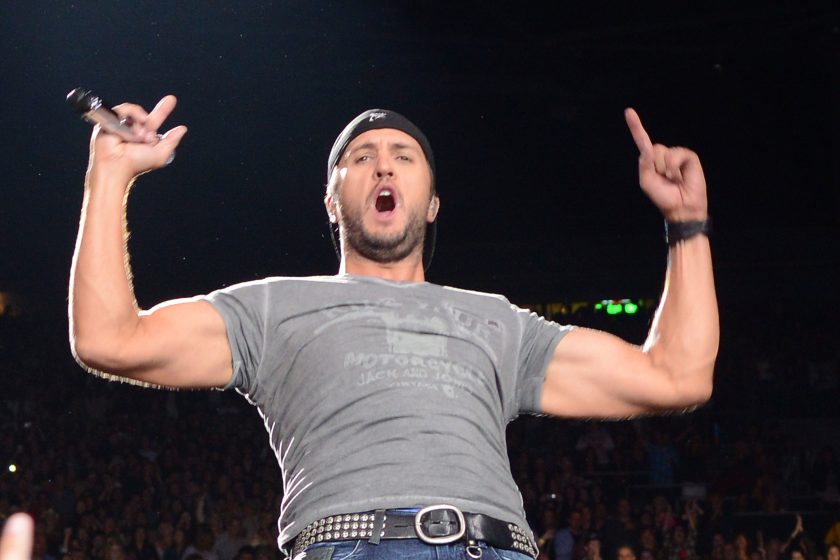CONCORD, CA - OCTOBER 17: Luke Bryan performs during the 'That's My Kind of Night' tour at the Concord Pavilion on October 17, 2014 in Concord, California.