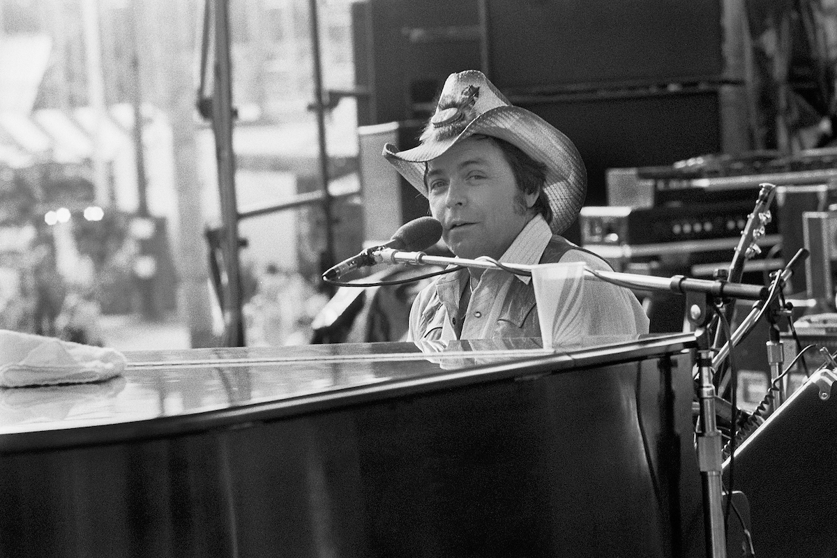 Mickey Gilley at the Memphis in May Festival in Memphis, Tennessee, May 30, 1981 .