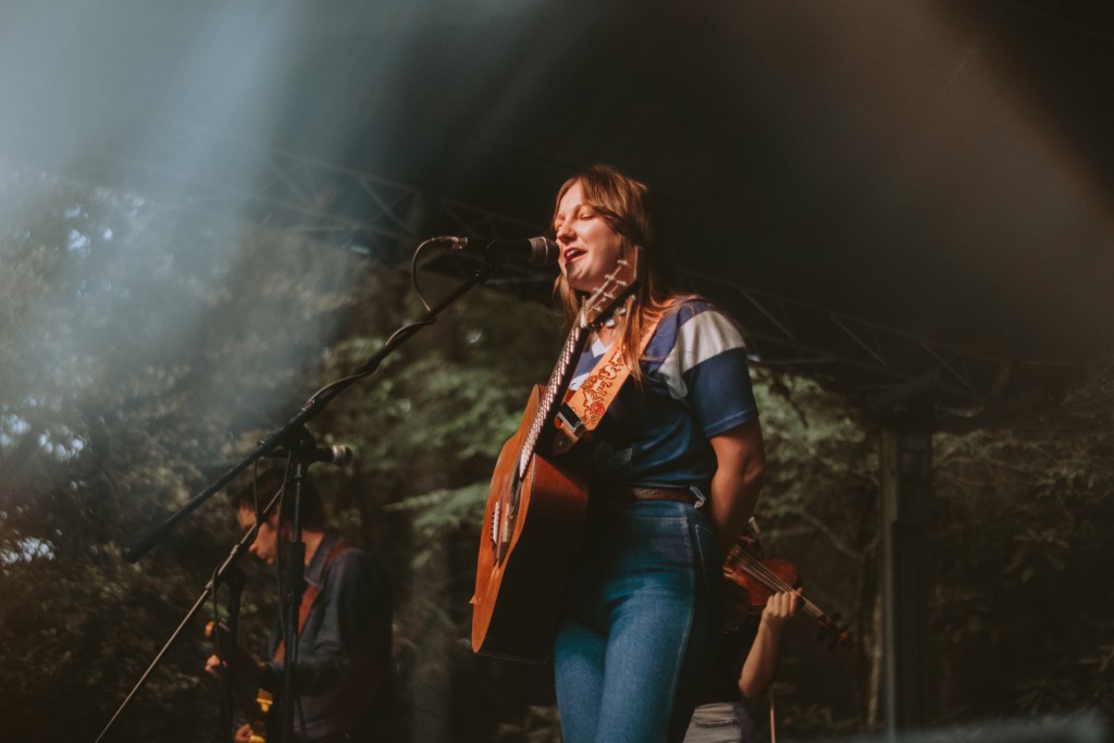 Kelsey Waldon at Laurel Cove Fest
