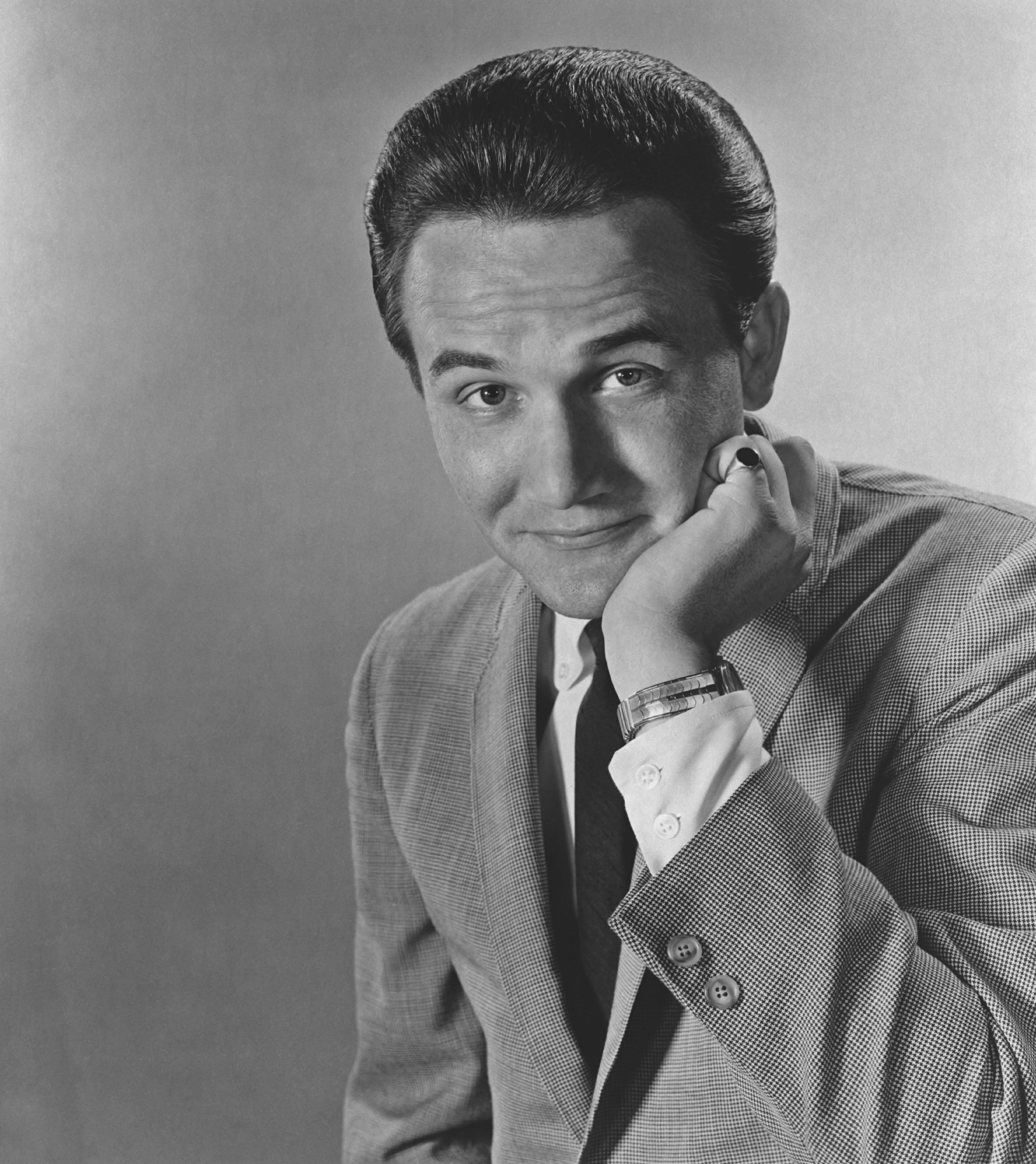 Posed portrait of American country singer Roger Miller (1936 &ETH; 1992) circa 1966
