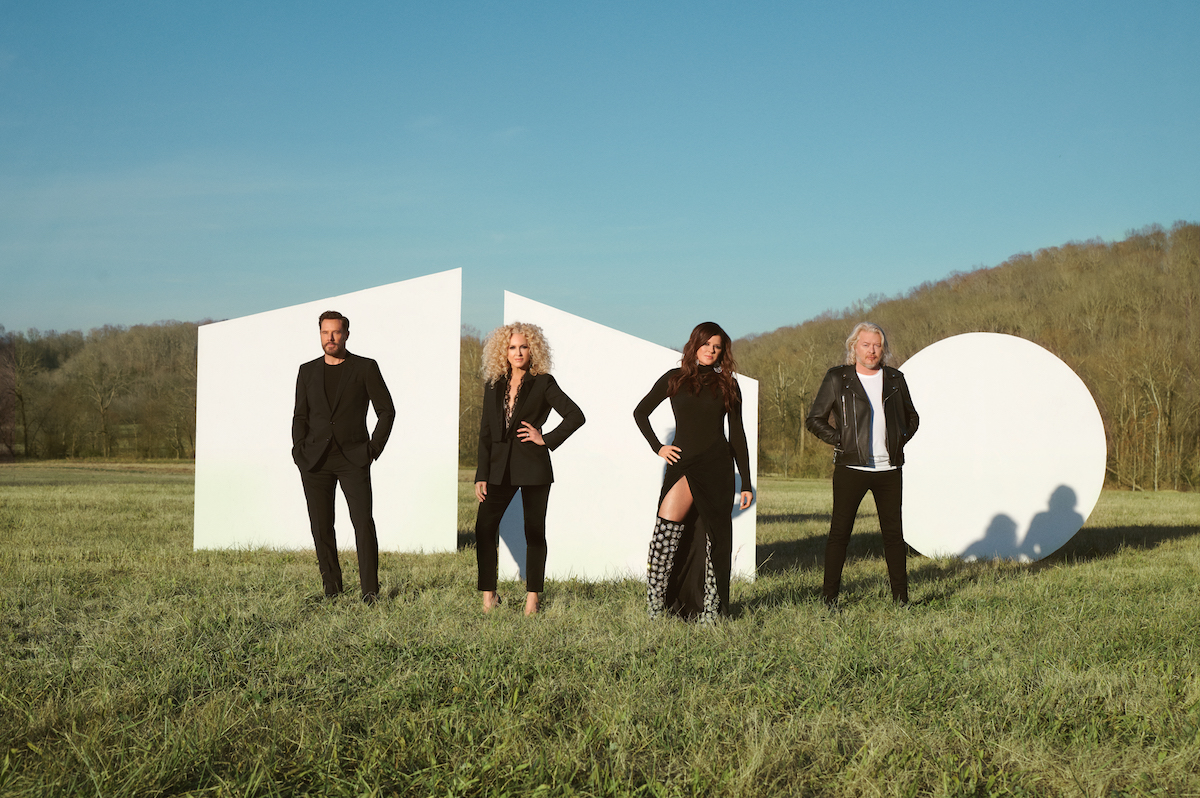 Little Big Town pose outside