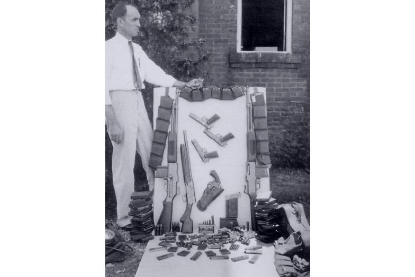  The perpetrators had more than a dozen guns and several thousand rounds of ammunition in the Ford, including 100 20-round BAR magazines