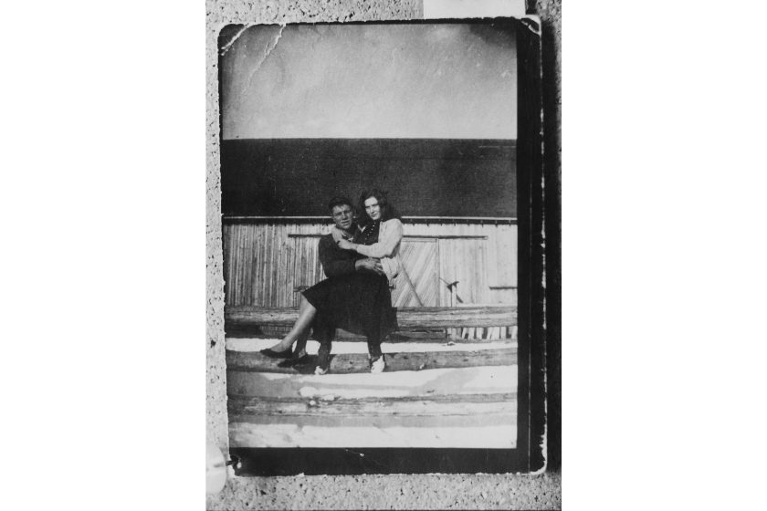 CIRCA 1955: Country singer Loretta Lynn poses for a portrait with a man (perhaps her husband Mooney) in circa 1955 in Butcher Holler, Kentucky