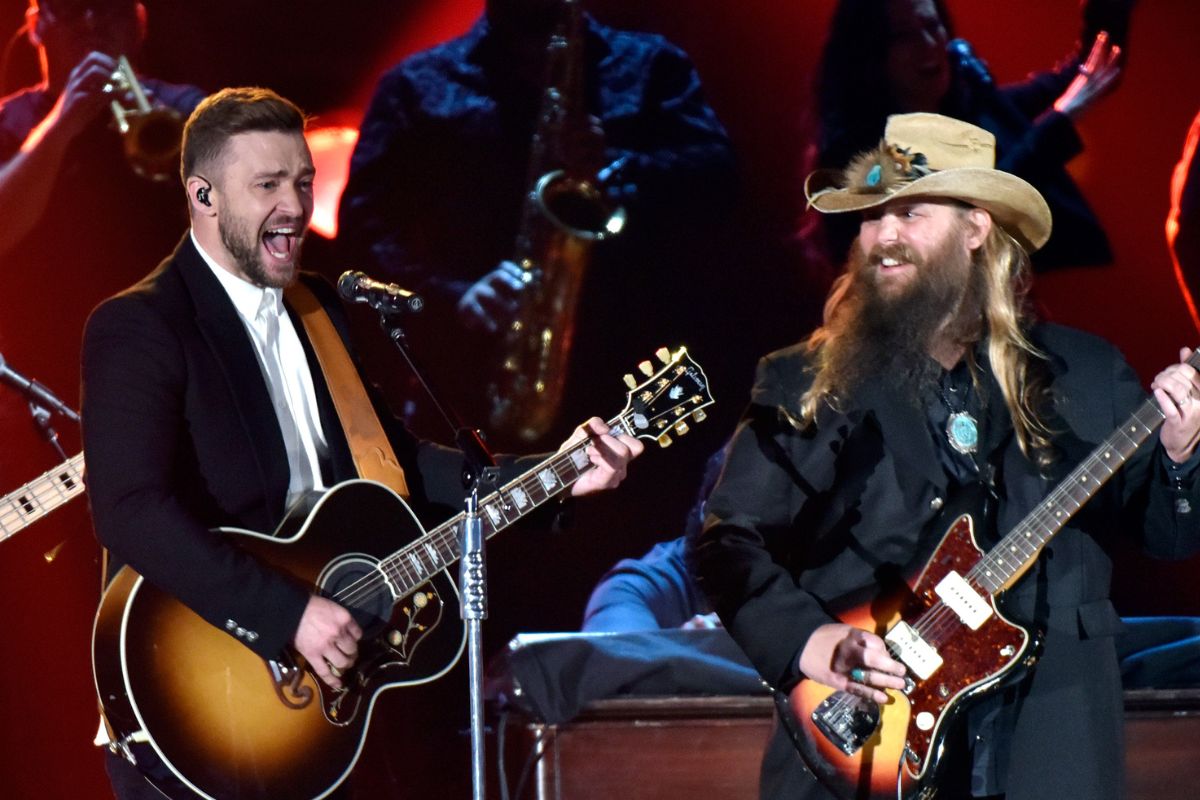 Musician Justin Timberlake (L) performs onstage with Singer-songwriter Chris Stapleton (R)performs onstage at the 49th annual CMA Awards at the Bridgestone Arena on November 4, 2015 in Nashville, Tennessee.