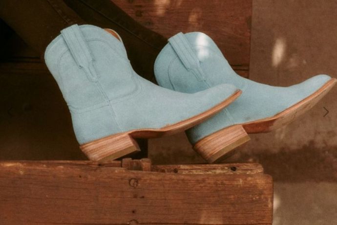 cowboy boots - suede (baby blue)