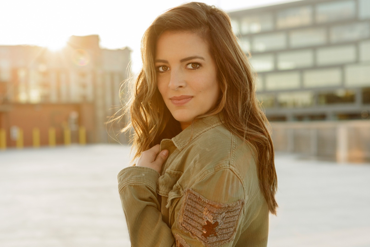 Taryn Papa press photo