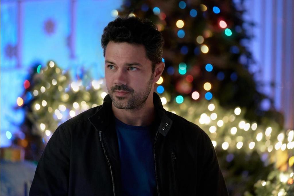 Ryan Paevey in Hallmark's "Under the Christmas Sky" (2023)