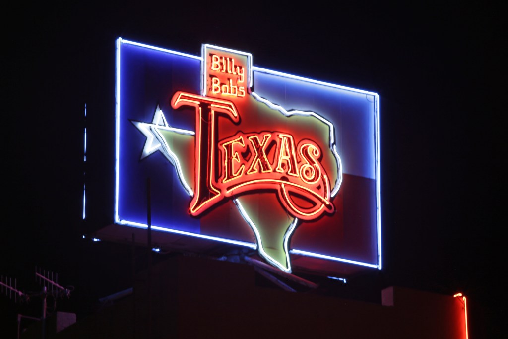 Billy Bob's neon sign