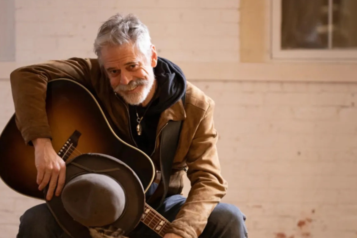 Tommy Howell poses with guitar