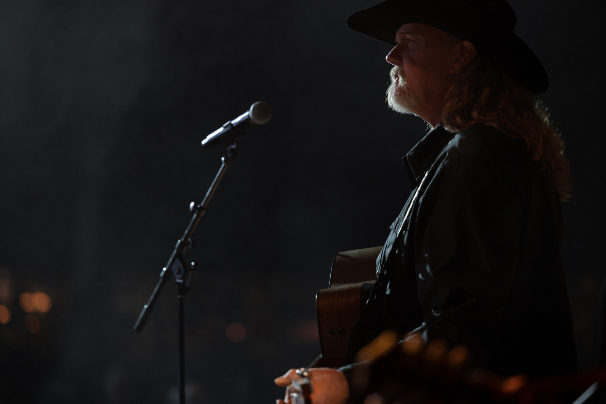 Trace Adkins in the series premiere of Monarch airing Sunday, Sept. 11, immediately following the FOX NFL doubleheader (8:00-9:00 PM ET, and simultaneously to all time zones). It then makes its time period premiere Tuesday, Sept. 20 (9:00-10:00 PM ET/PT)