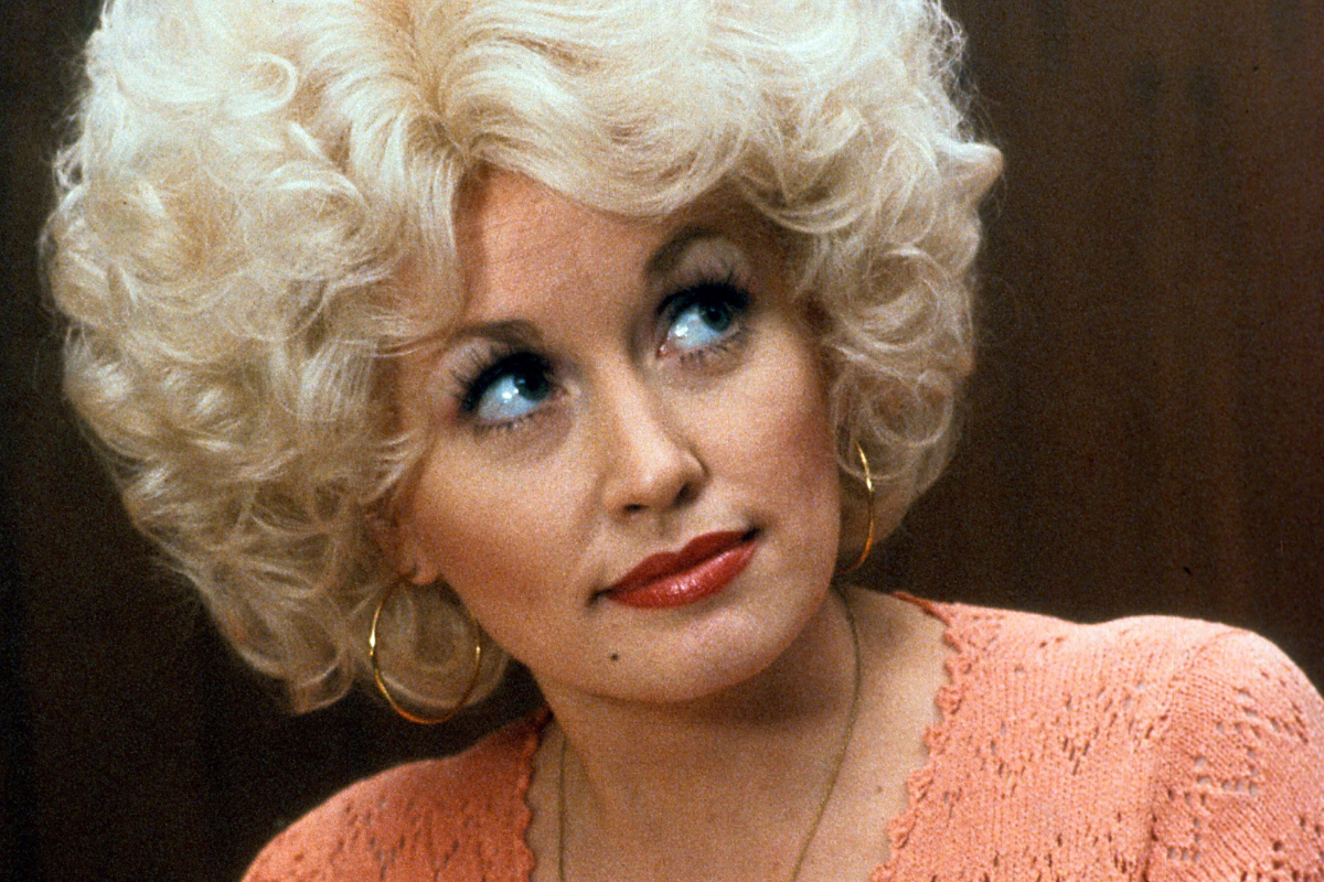 Dolly Parton in a scene from the film 'Nine To Five', 1980.