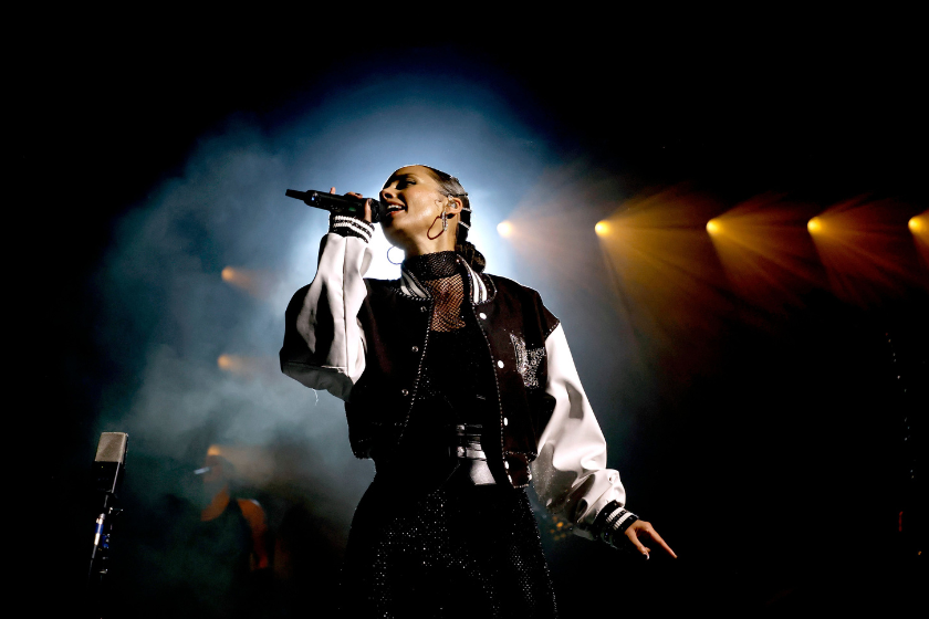 Alicia Keys performs onstage at The Greek Theatre on September 07, 2022 in Los Angeles, California