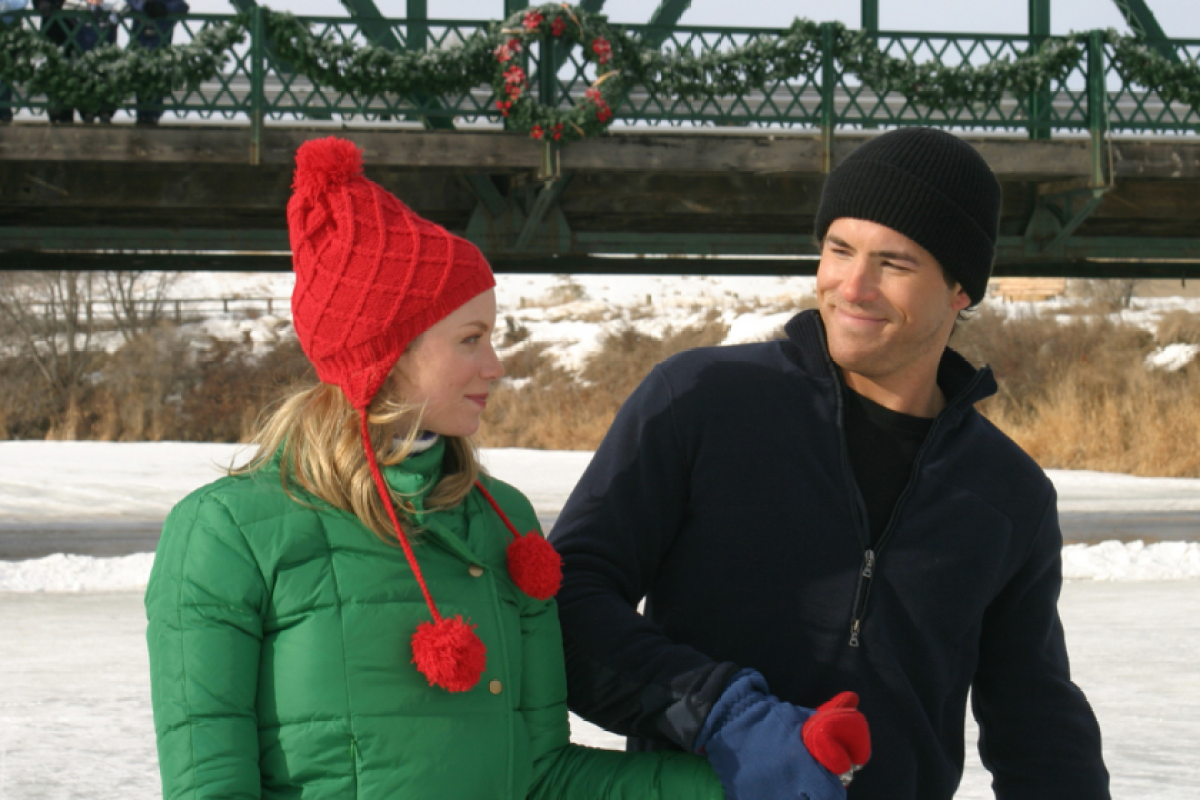 Ryan Reynolds and Amy Smart in Just Friends (2005)