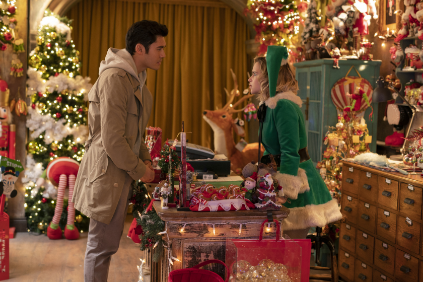 Emilia Clarke and Henry Golding in Last Christmas (2019)