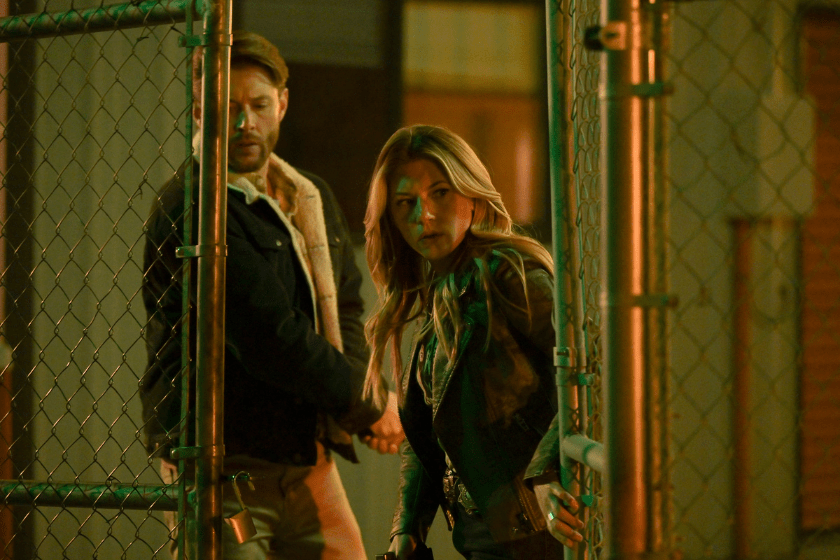 JENSEN ACKLES, KATHERYN WINNICK in Big Sky season 3 episode 9