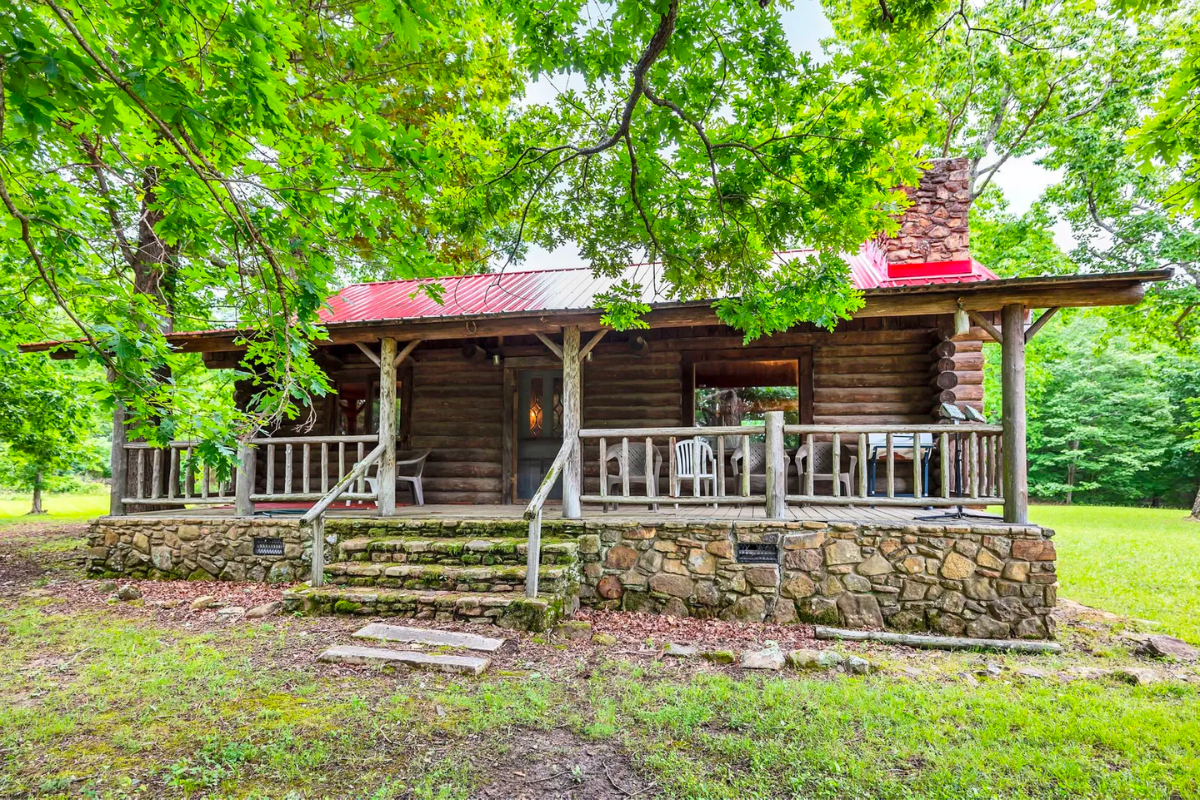 Willie Nelson Tennessee Log Cabin