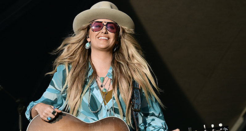 SAN DIEGO, CALIFORNIA - NOVEMBER 18: Lainey Wilson performs during the Wonderfront Music & Arts festival at Seaport Villiage on November 18, 2022 in San Diego, California.