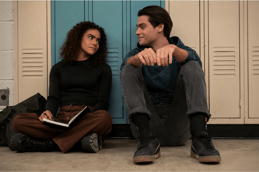 Antonia Gentry and Felix Mallard in 'Ginny & Georgia' season 2. 