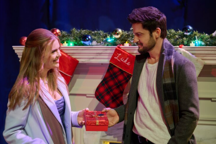 Holland Roden and Tyler Hynes in Time for Him to Come Home for Christmas