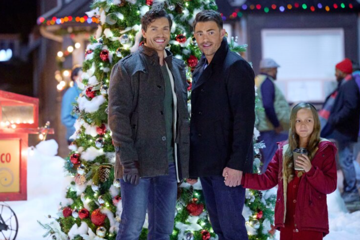 Jonathan Bennett in 'The Holiday Sitter' for the Hallmark Channel