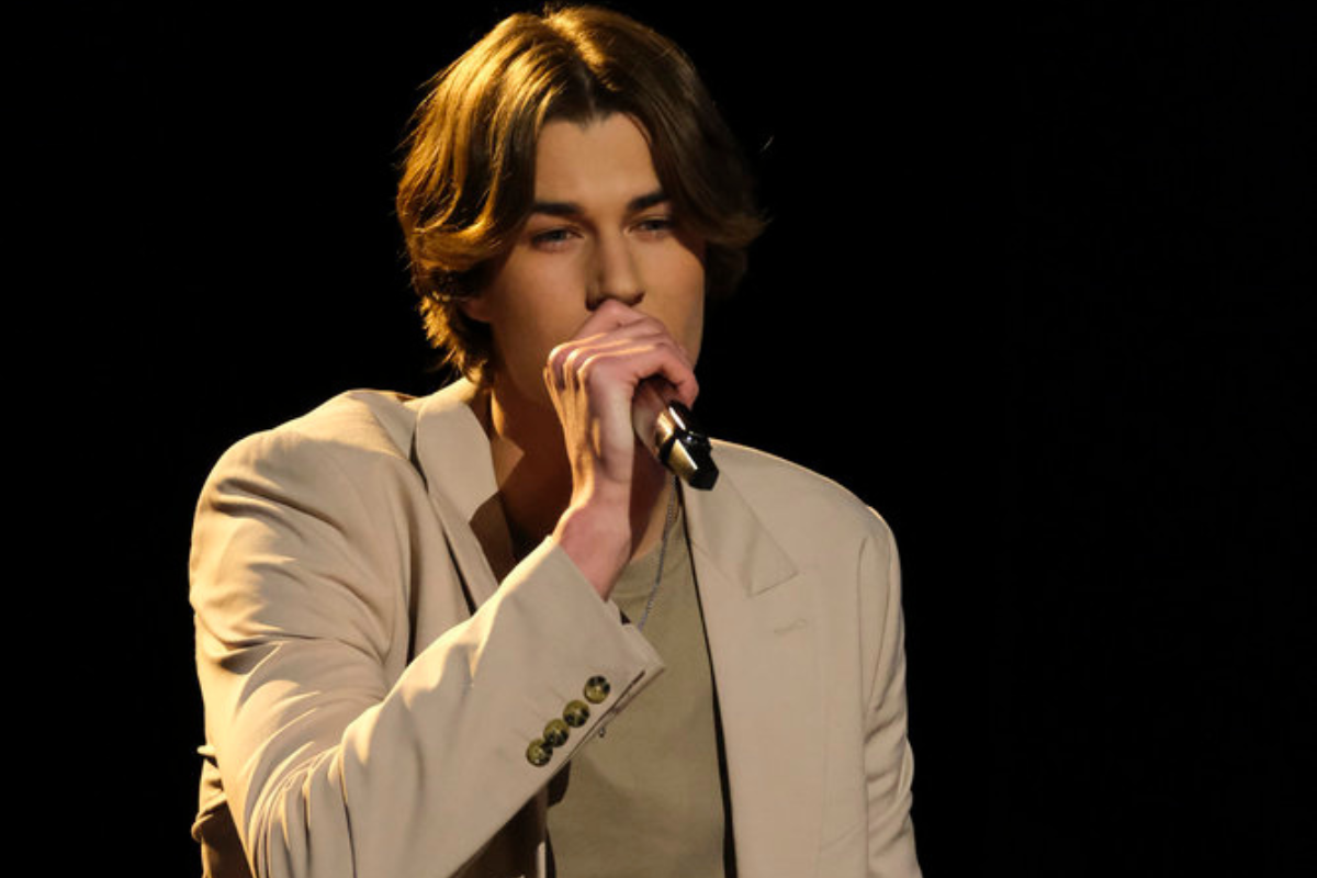 The Voice -- Live Finale, Part 1 Episode 2220A -- Pictured: Brayden Lape