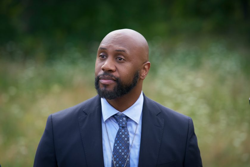 Derrick Webster as Stevie of the Paramount+ series MAYOR OF KINGSTOWN