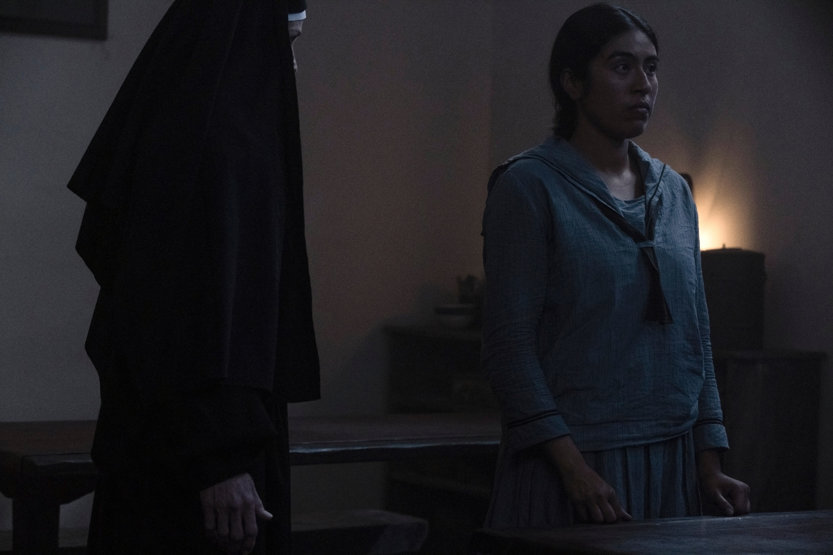 Jennifer Ehle as Sister Mary and Aminah Nieves as Teonna of the Paramount+ series 1923