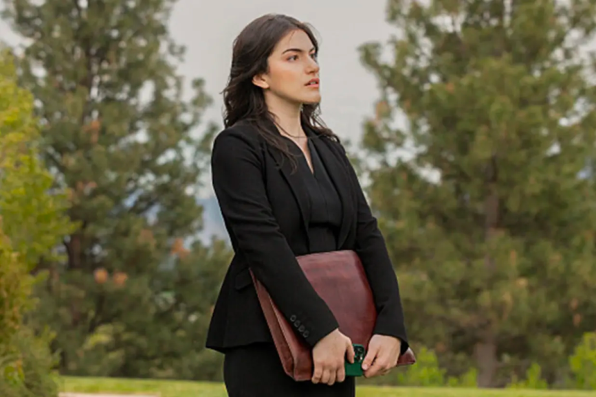 Lilli Kay as Clara Brewer in Yellowstone