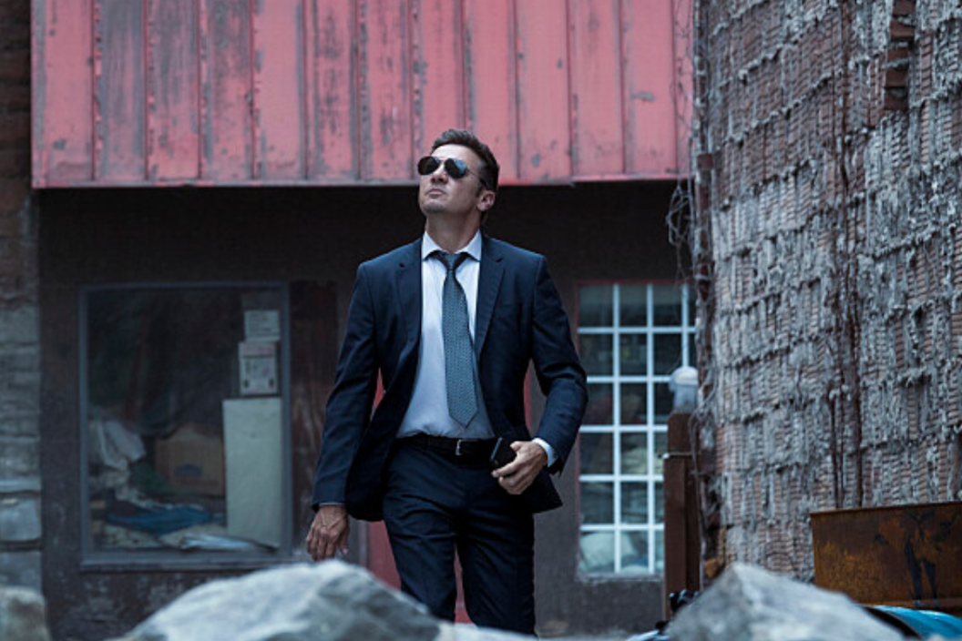 “Staring at the Devil” - Jeremy Renner as Mike McLusky in season 2, episode 2 of the Paramount+ series MAYOR OF KINGSTOWN. Photo Cr: Dennis P. Mong Jr./
