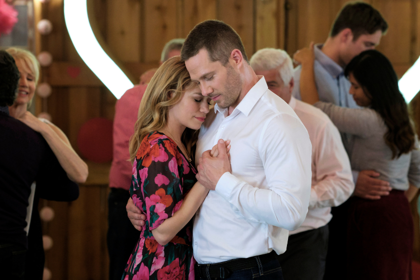 Bethany Joy Lenz, Luke Macfarlane in Hallmark's A Valentine's Match
