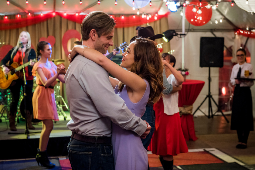 Eric Johnson, Autumn Reeser in Hallmark movie 'Valentine Ever After'