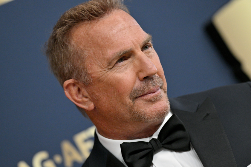 Kevin Costner at the 2022 SAG Awards red carpet