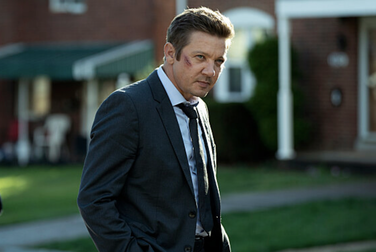 MAYOR OF KINGSTOWN - “The Pool”- Jeremy Renner as Mike McLusky in season 2, episode 4 of the Paramount + series MAYOR OF KINGSTOWN.