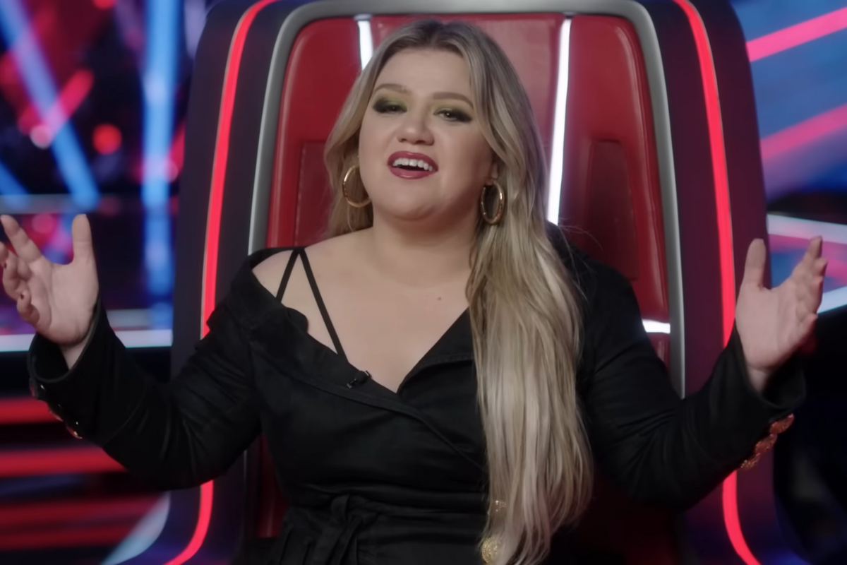 Kelly Clarkson on The Voice