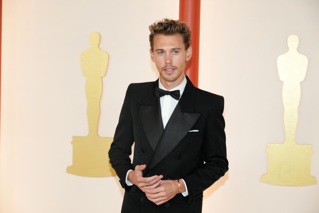 HOLLYWOOD, CALIFORNIA - MARCH 12: Austin Butler attends the 95th Annual Academy Awards on March 12, 2023 in Hollywood, California. 