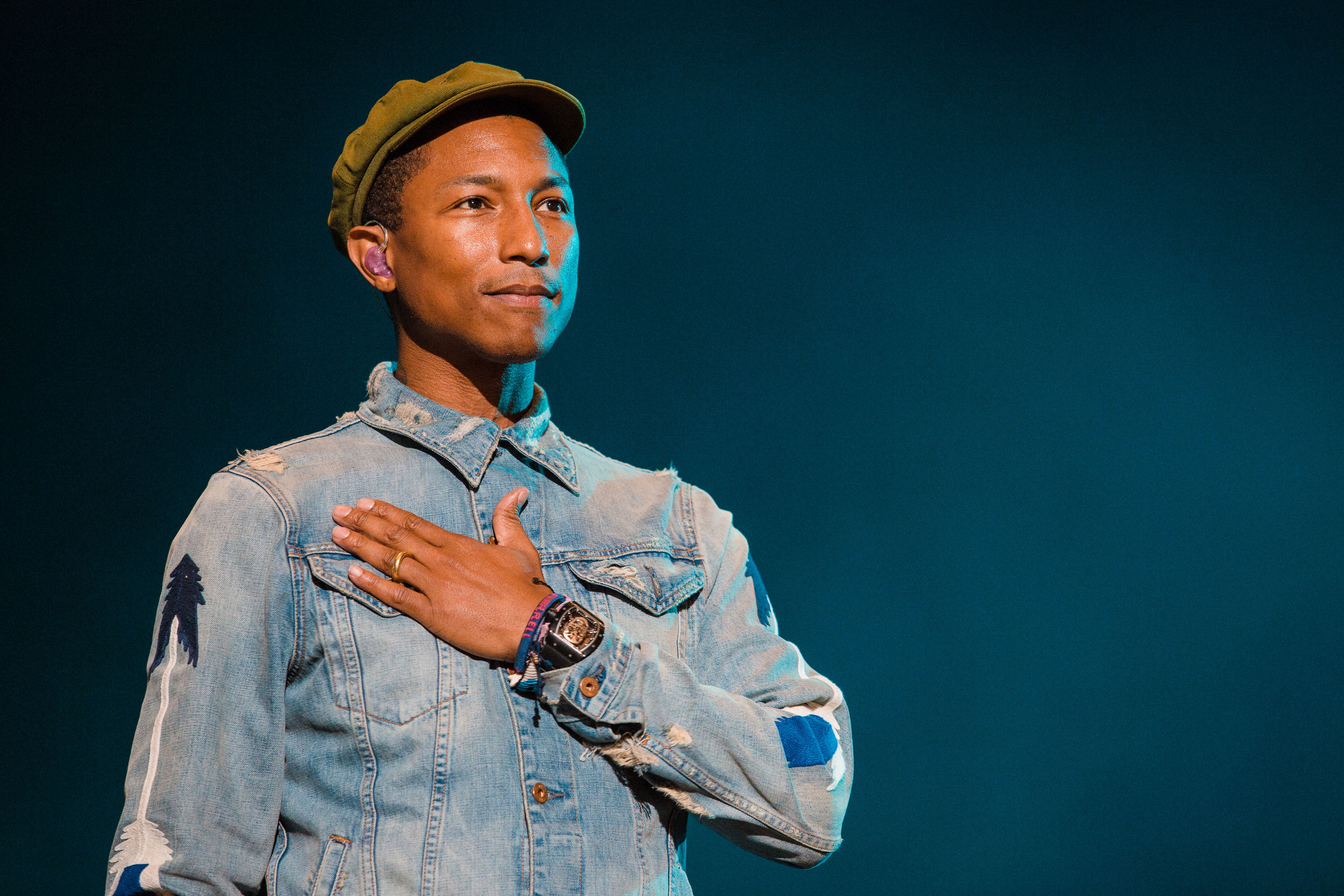 SAO PAULO, BRAZIL - MARCH 29: Pharrell Williams performs during 2015 Lollapalooza Brazil at Autodromo de Interlagos on March 29, 2015 in Sao Paulo, Brazil.
