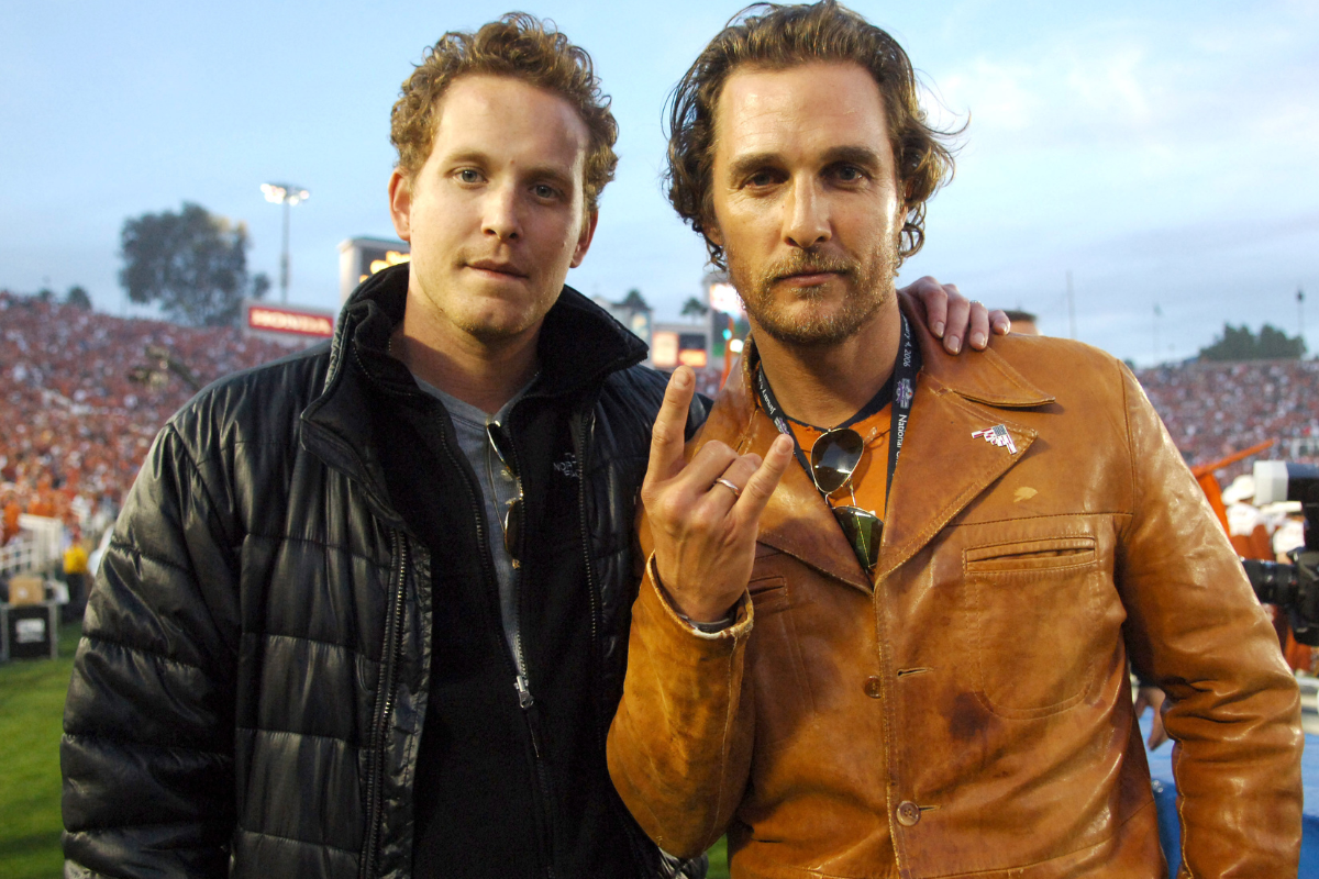 Matthew McConaughey (right) and Cole Hauser at the Rose Bowl in Pasadena, Calif. on Wednesday, January 4, 2006