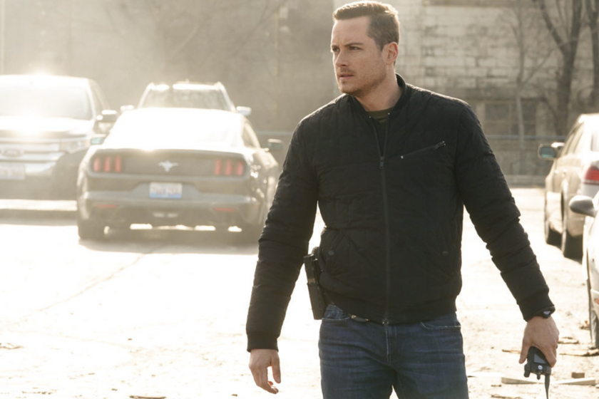 Jesse Lee Soffer as Jay Halstead