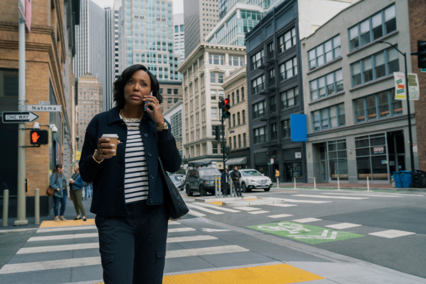 Aisha Tyler in "The Last Thing He Told Me"