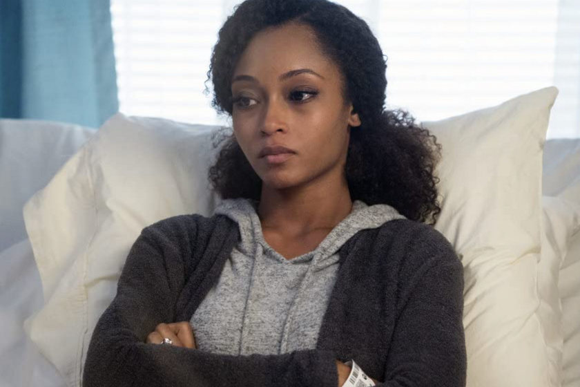 Yaya DaCosta in Chicago Med (2015)