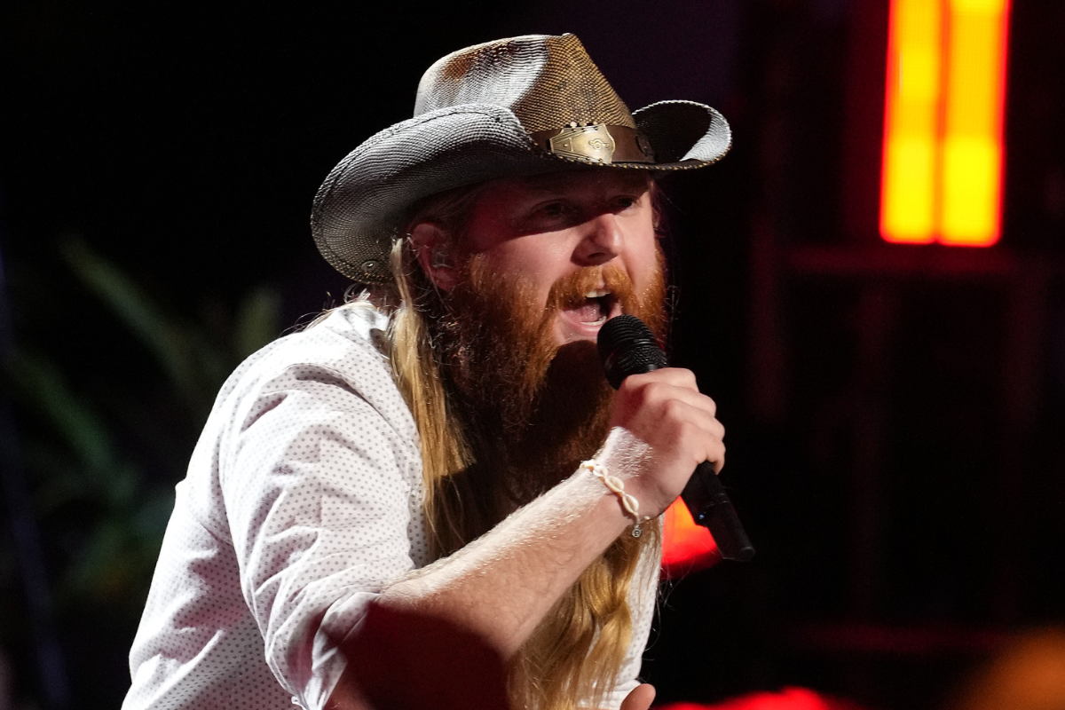 Warren Peay performs on "American Idol"