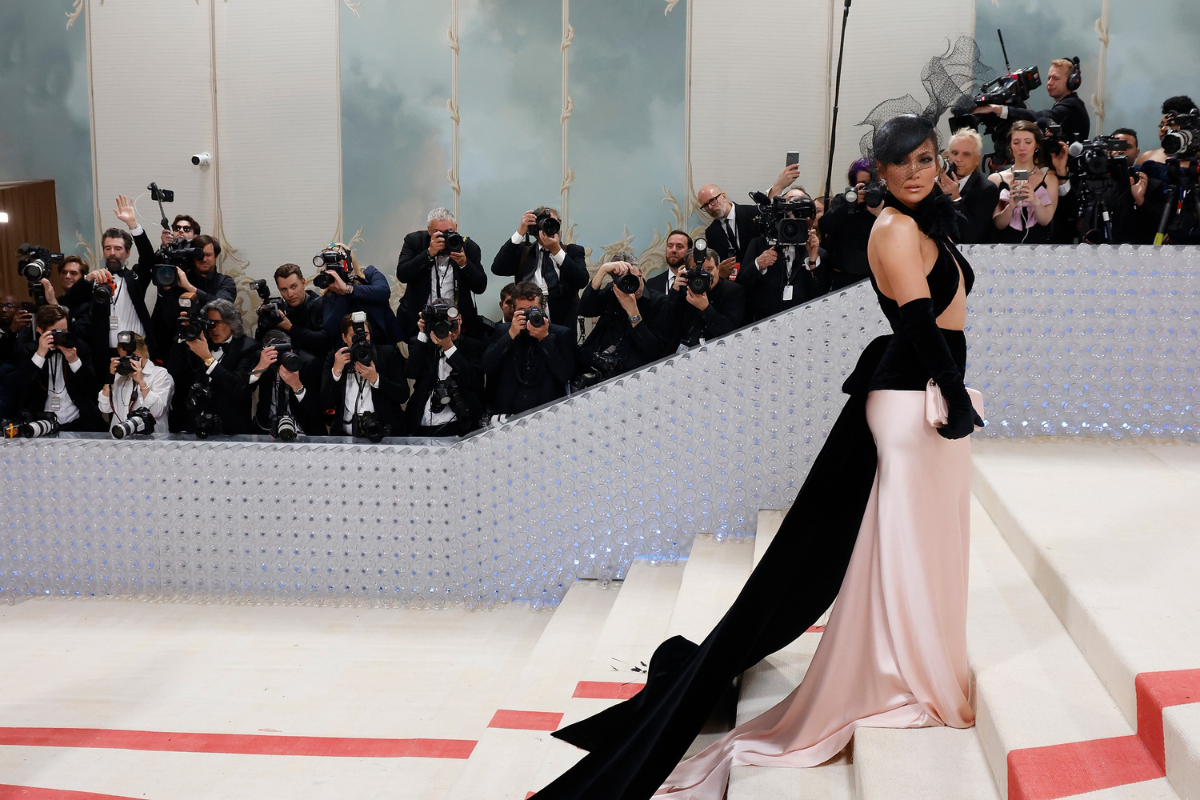 Jennifer Lopez attends the 2023 Costume Institute Benefit celebrating "Karl Lagerfeld: A Line of Beauty" at Metropolitan Museum of Art on May 01, 2023 in New York City